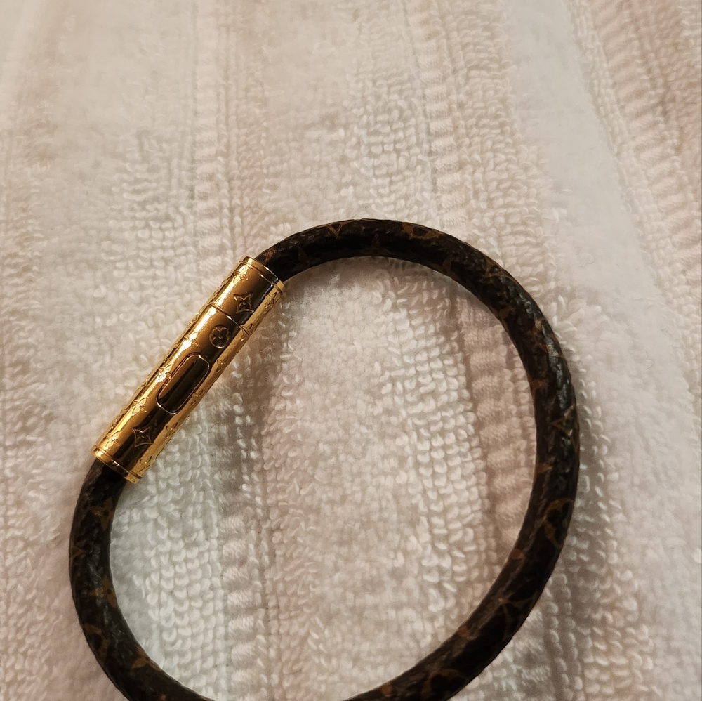 Louis Vuitton Bracelet 17